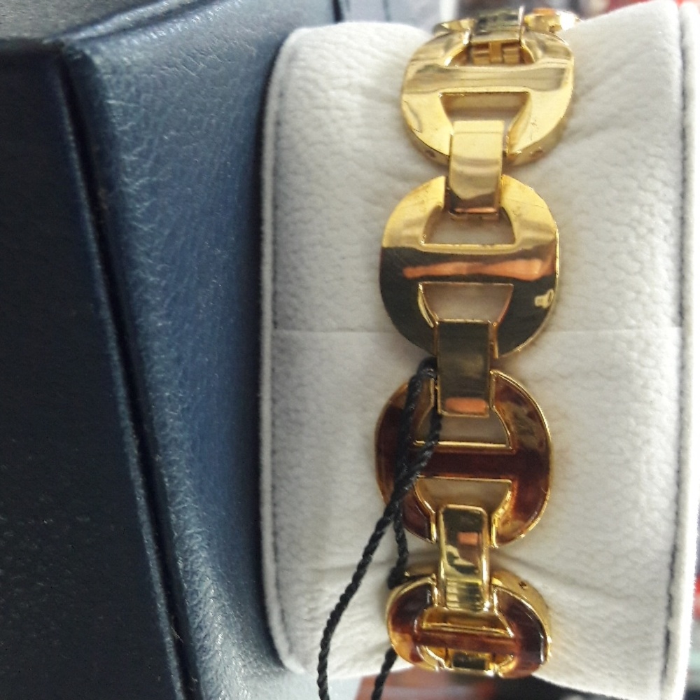 Watch - Picture 2 of 4